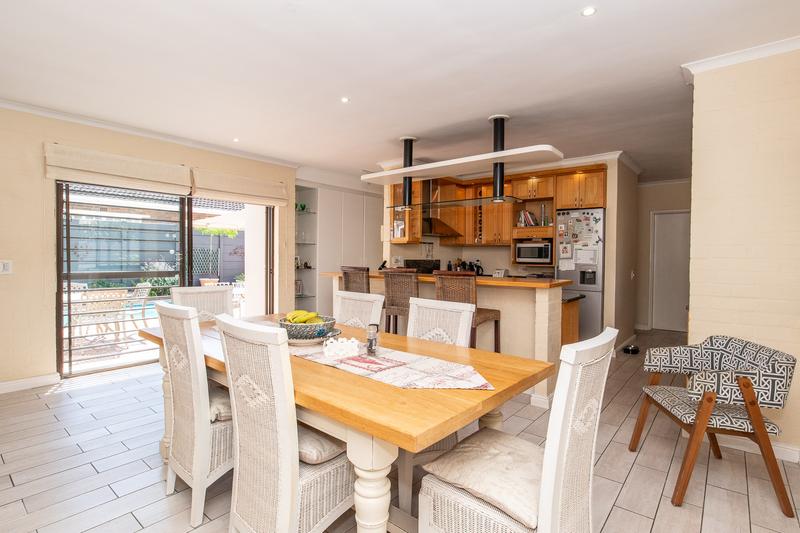 To Let 3 Bedroom Property for Rent in Constantia Western Cape